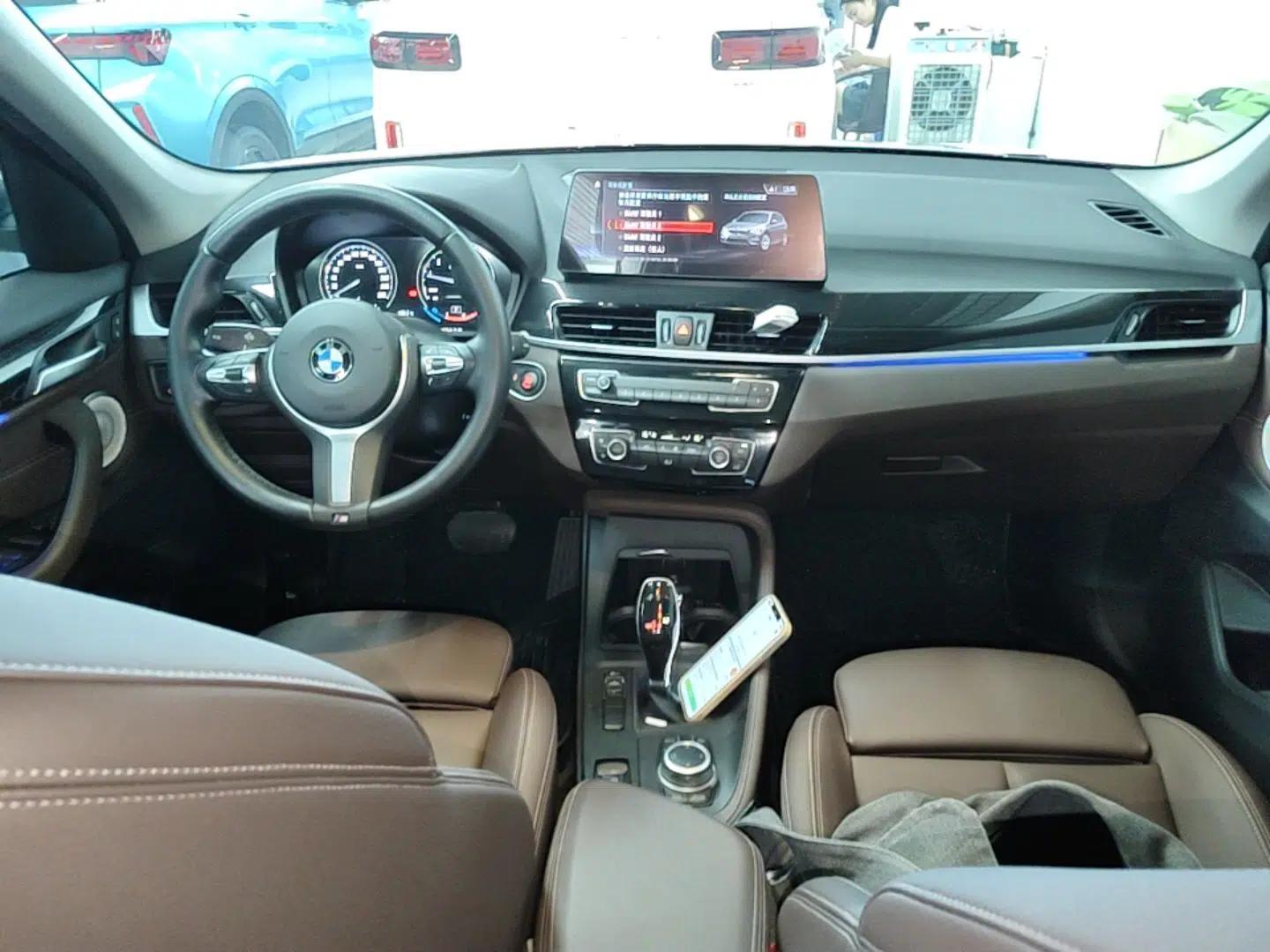 BMW X1 2021 Restyled sDrive25Li Leading Edition — миниатюра 12