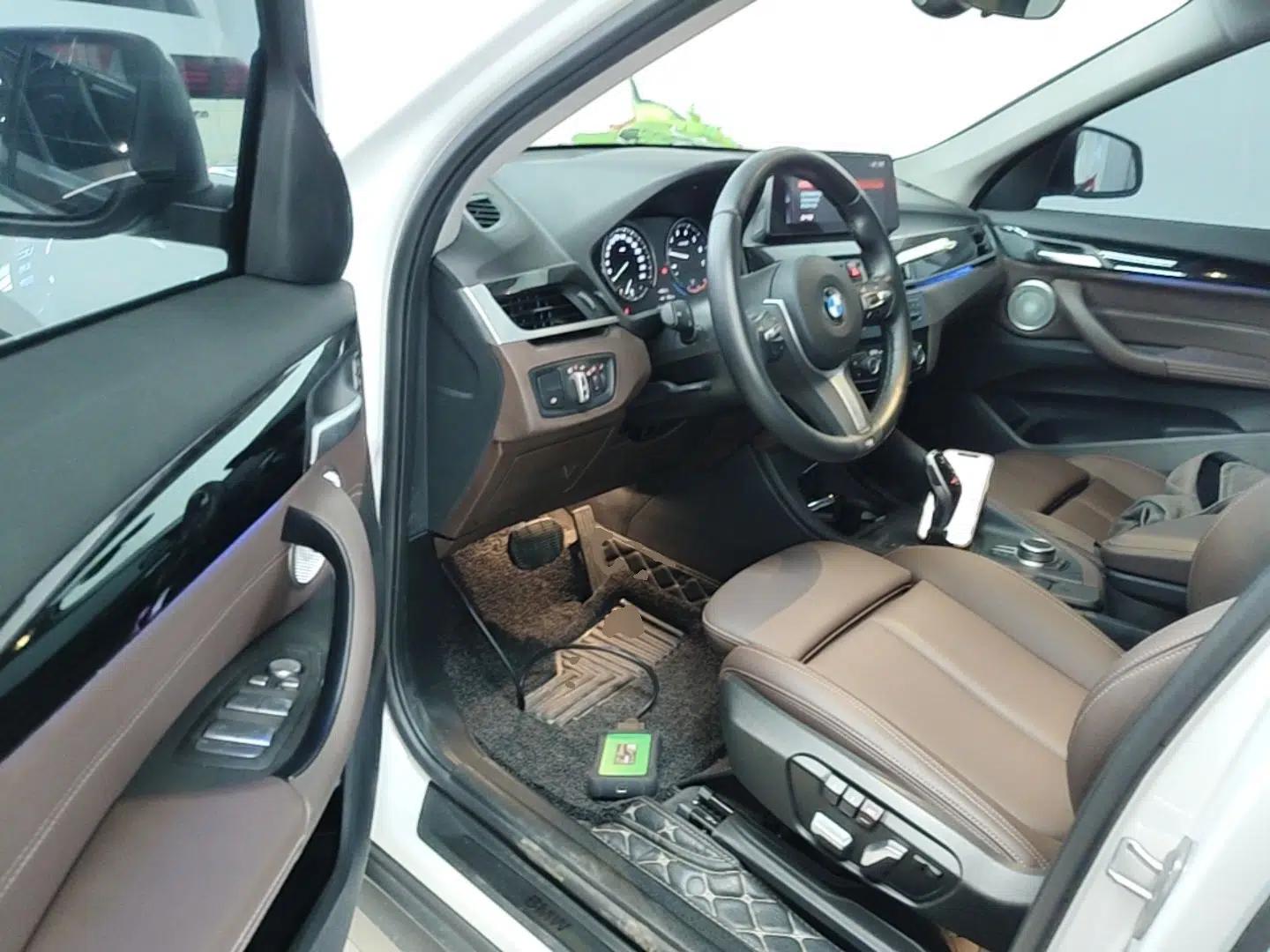 BMW X1 2021 Restyled sDrive25Li Leading Edition — миниатюра 18
