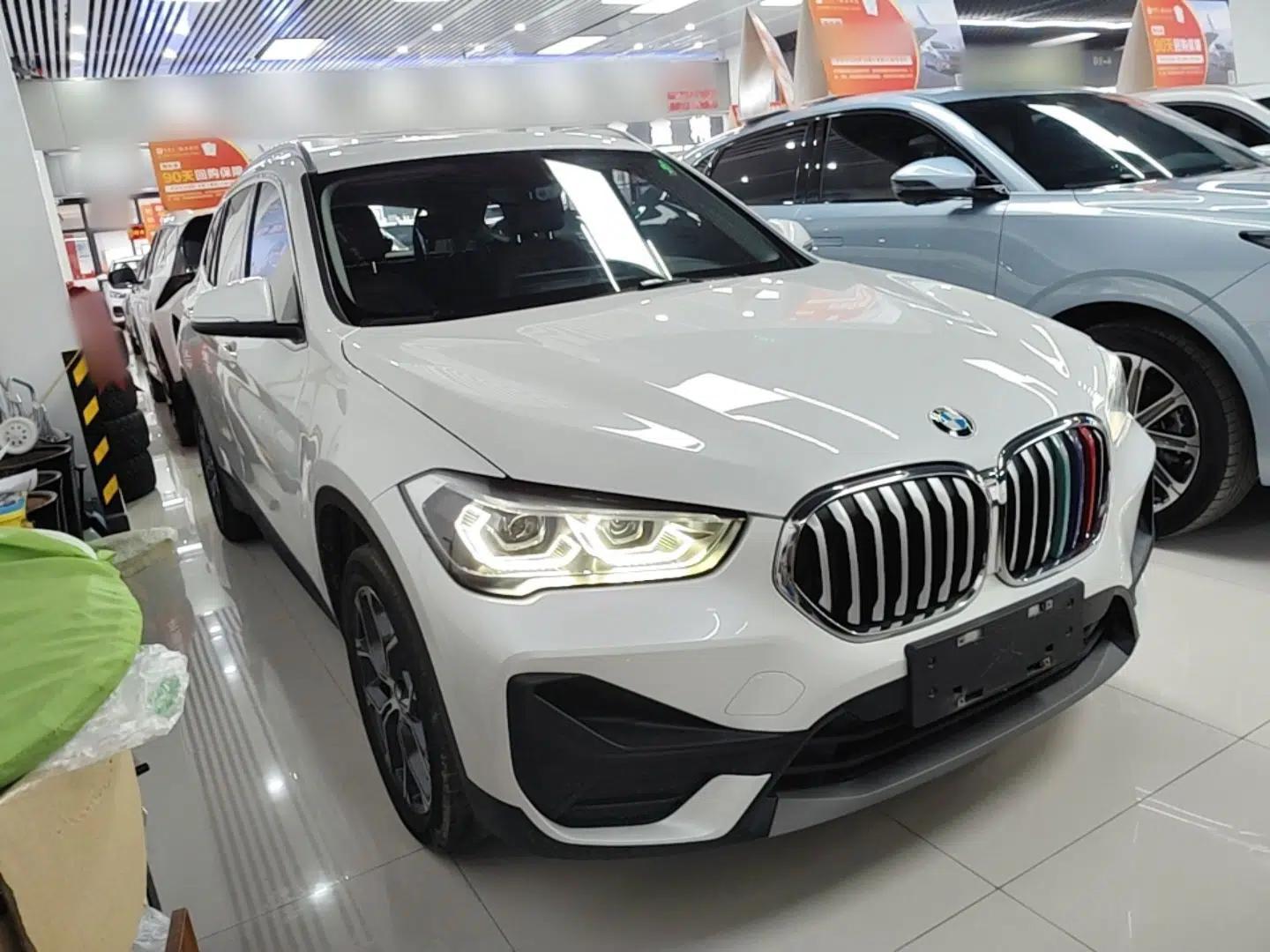 BMW X1 2021 Restyled sDrive25Li Leading Edition — миниатюра 3