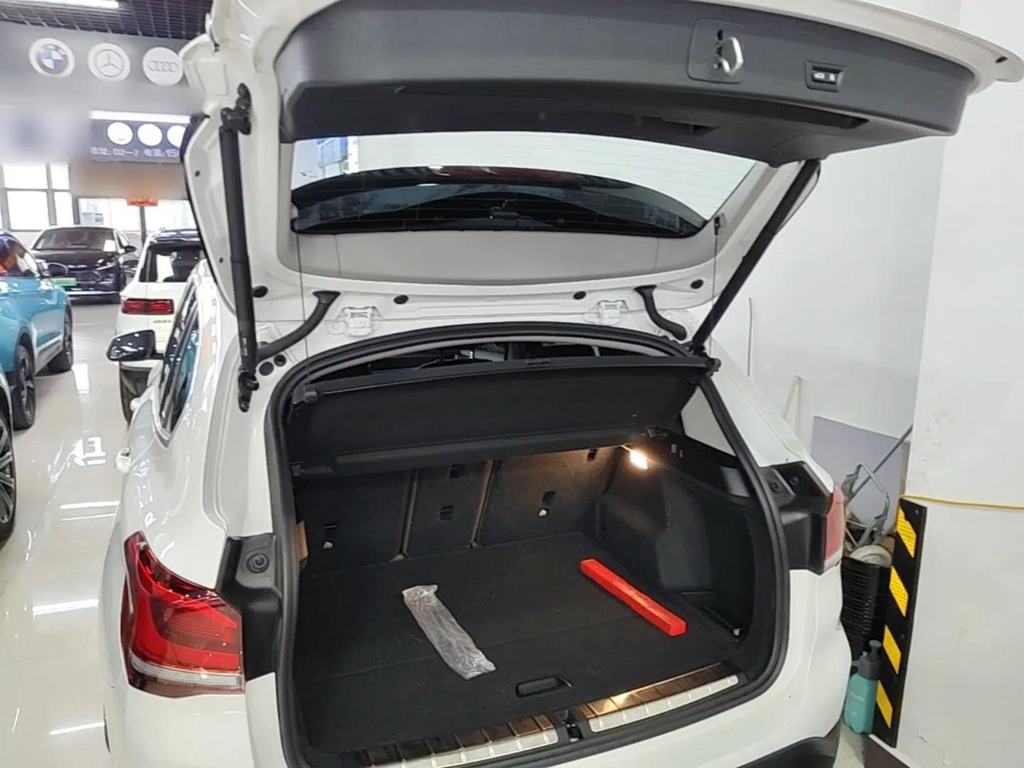 BMW X1 2021 Restyled sDrive25Li Leading Edition — миниатюра 22