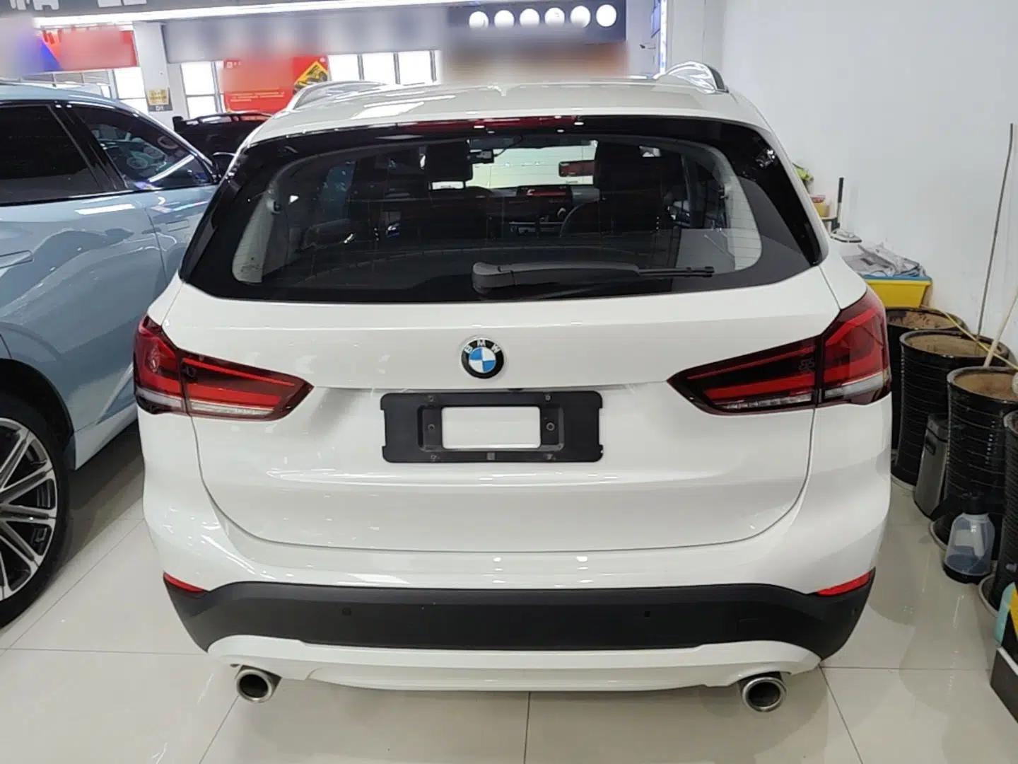 BMW X1 2021 Restyled sDrive25Li Leading Edition — миниатюра 5