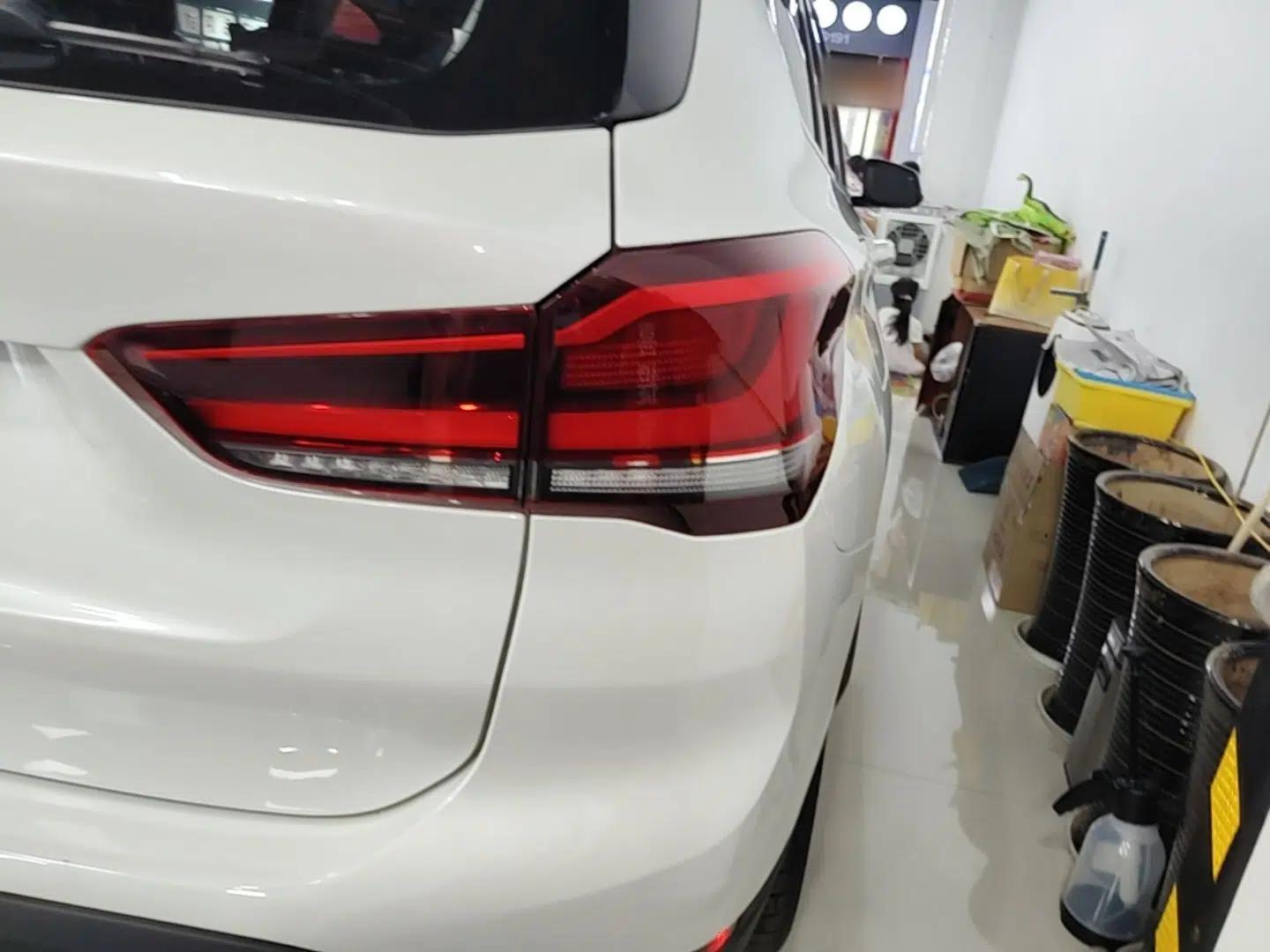 BMW X1 2021 Restyled sDrive25Li Leading Edition — миниатюра 9