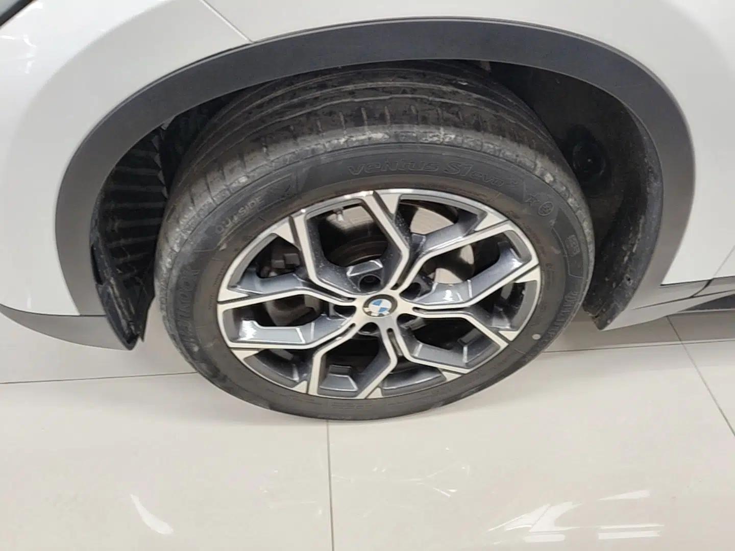 BMW X1 2021 Restyled sDrive25Li Leading Edition — миниатюра 10
