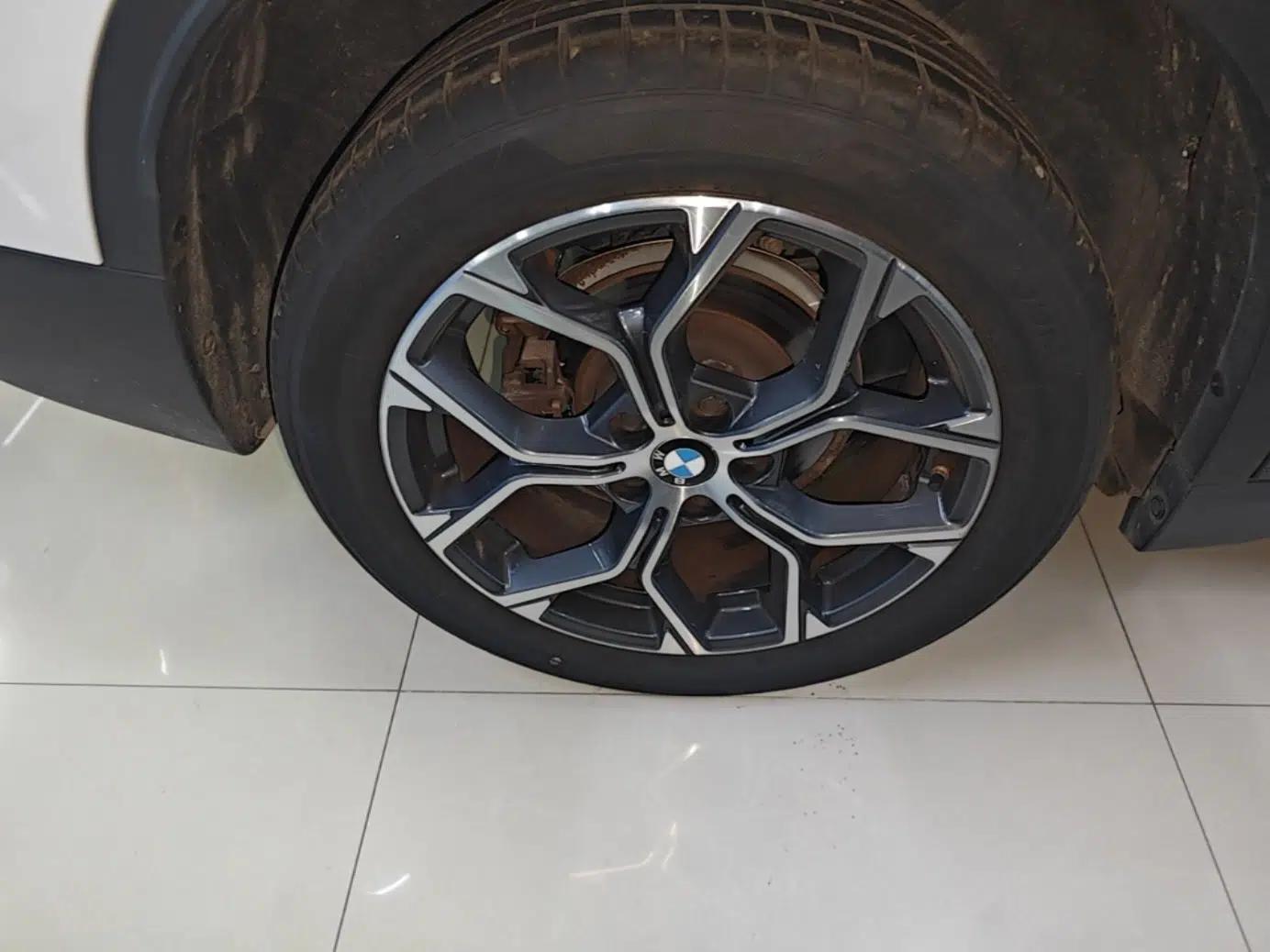 BMW X1 2021 sDrive25Li Leading Model — миниатюра 11