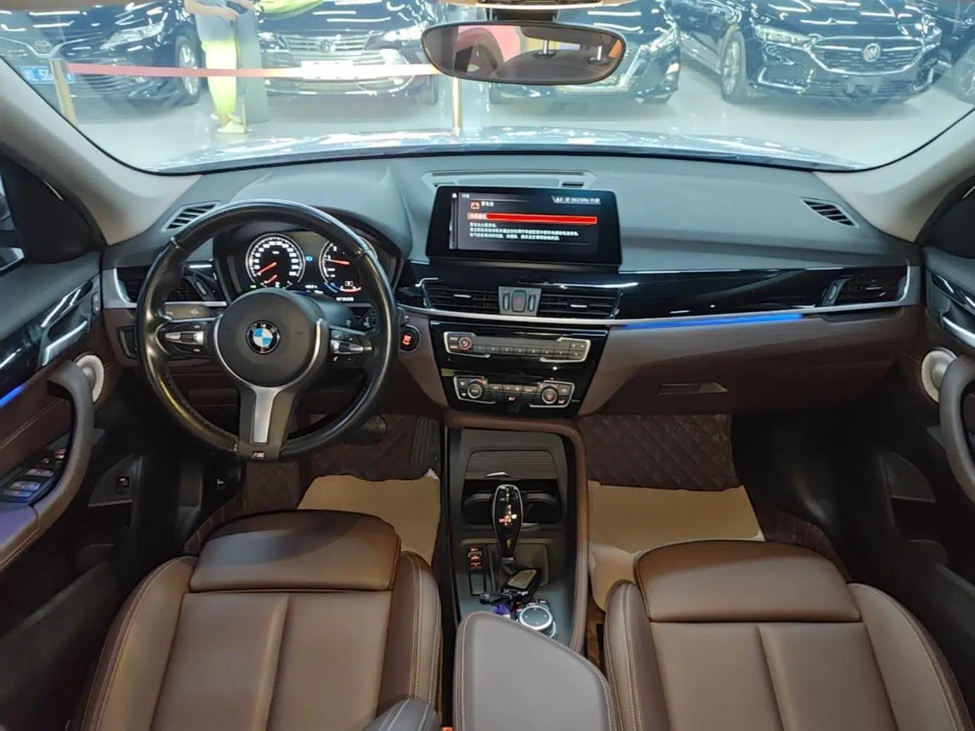 BMW X1 2021 sDrive25Li Leading Model — миниатюра 12