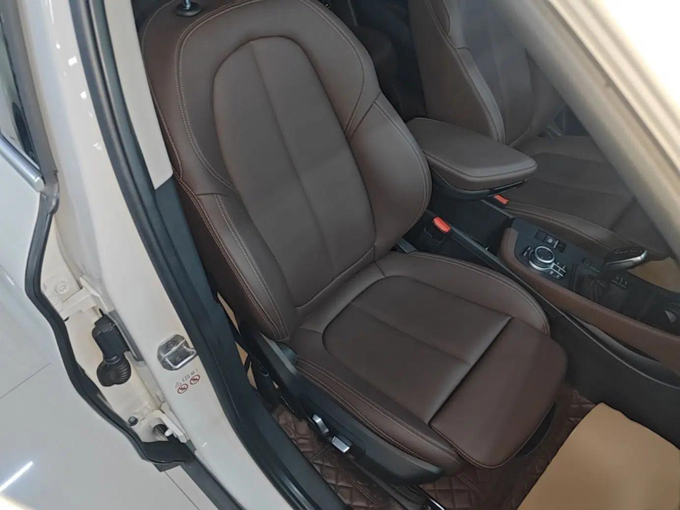 BMW X1 2021 sDrive25Li Leading Model — миниатюра 19
