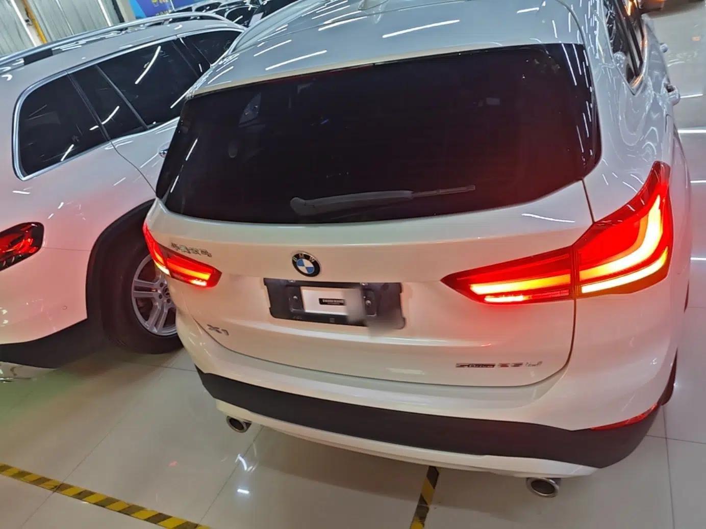 BMW X1 2021 sDrive25Li Leading Model — миниатюра 5