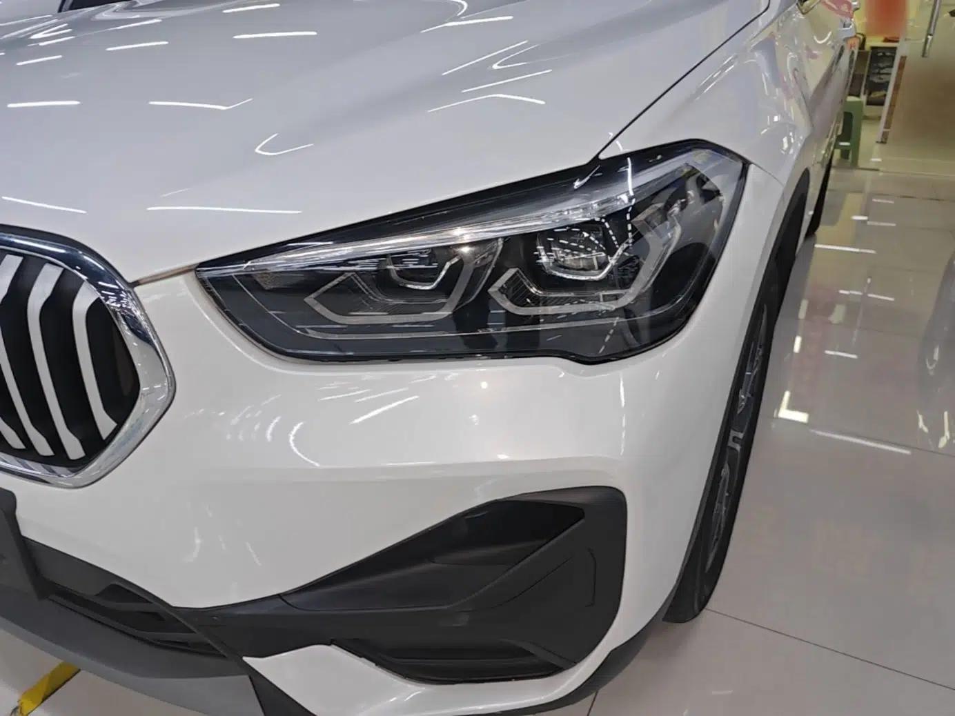 BMW X1 2021 sDrive25Li Leading Model — миниатюра 8