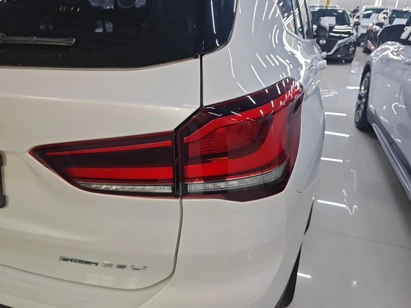 BMW X1 2021 sDrive25Li Leading Model — миниатюра 9