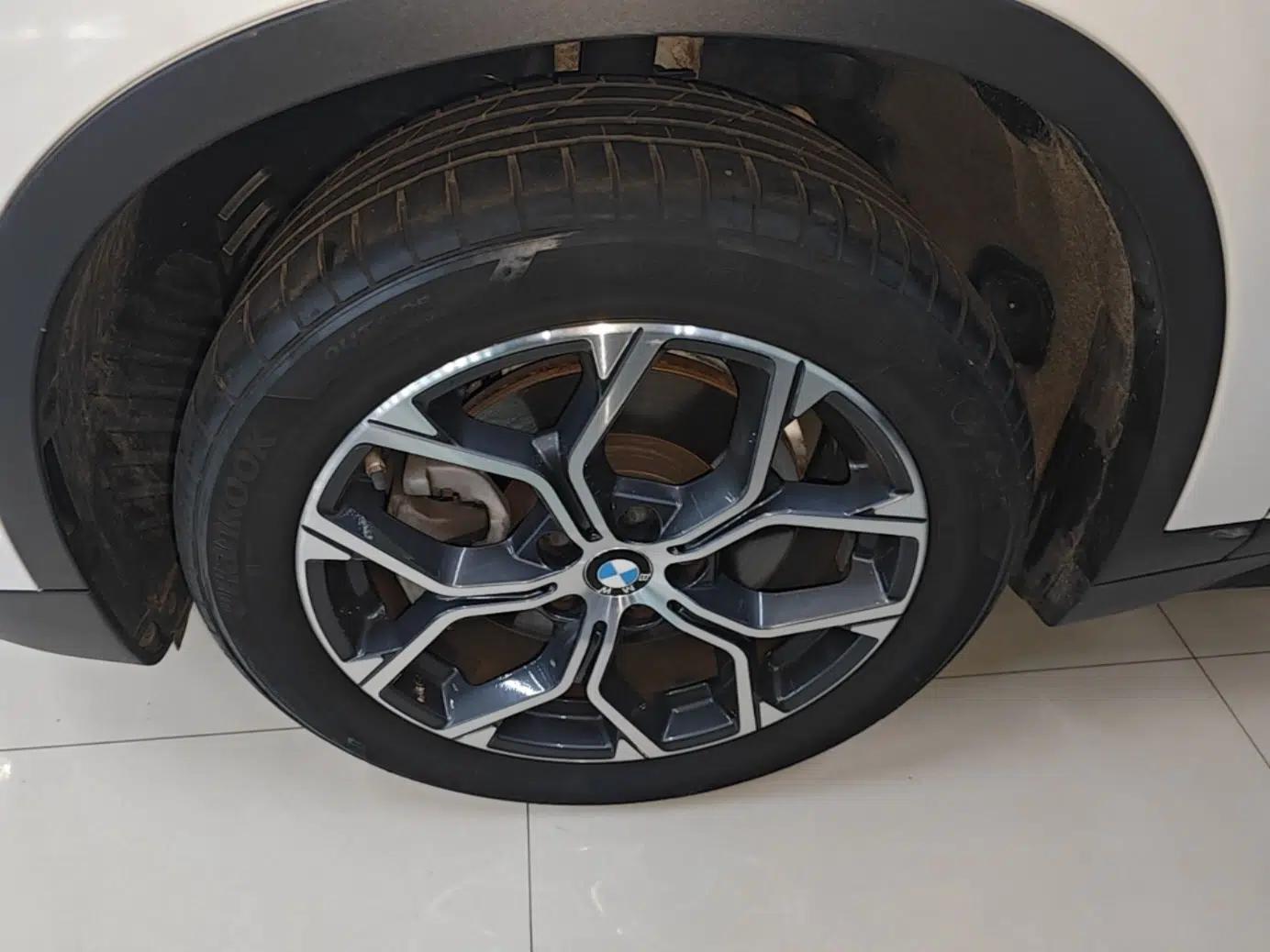 BMW X1 2021 sDrive25Li Leading Model — миниатюра 10