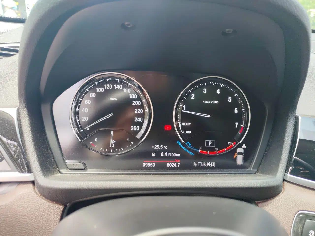BMW X1 2022 sDrive25Li Leading Model — миниатюра 11