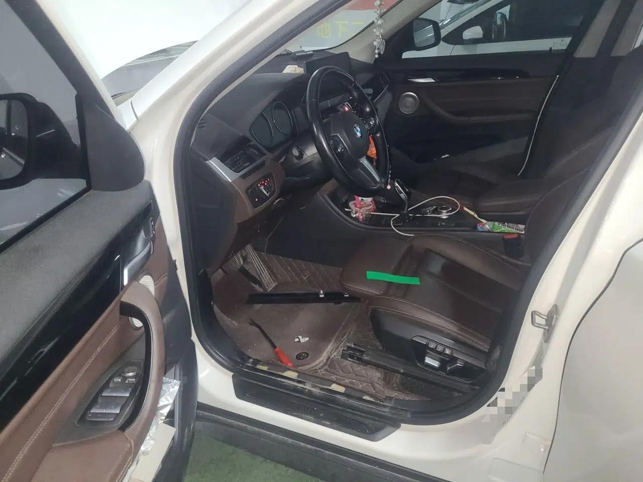 BMW X1 2022 sDrive25Li Leading Model — миниатюра 16