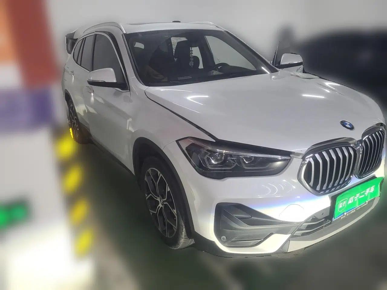 BMW X1 2022 sDrive25Li Leading Model — миниатюра 3