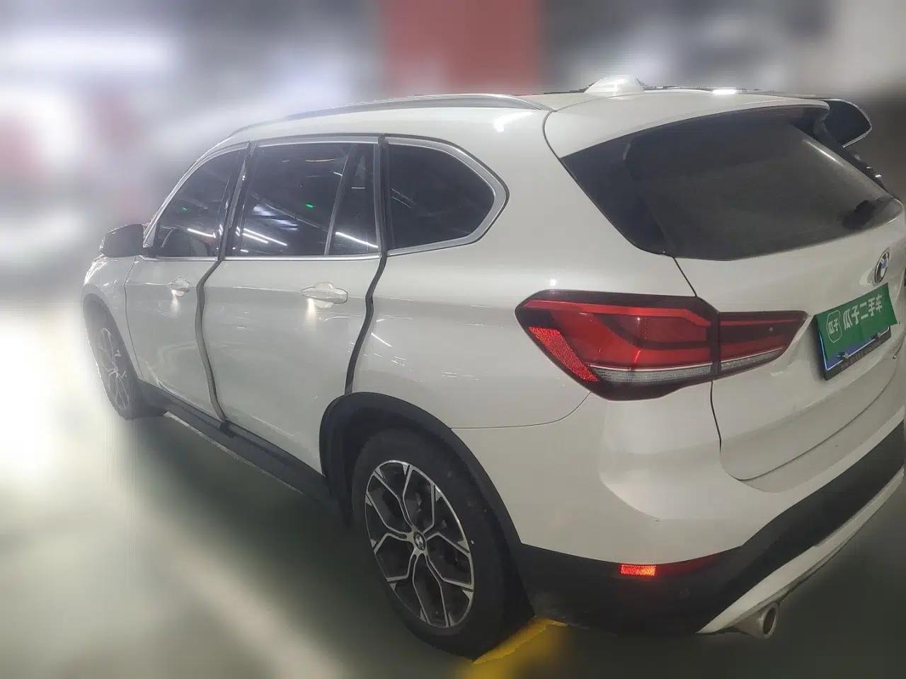 BMW X1 2022 sDrive25Li Leading Model — миниатюра 4