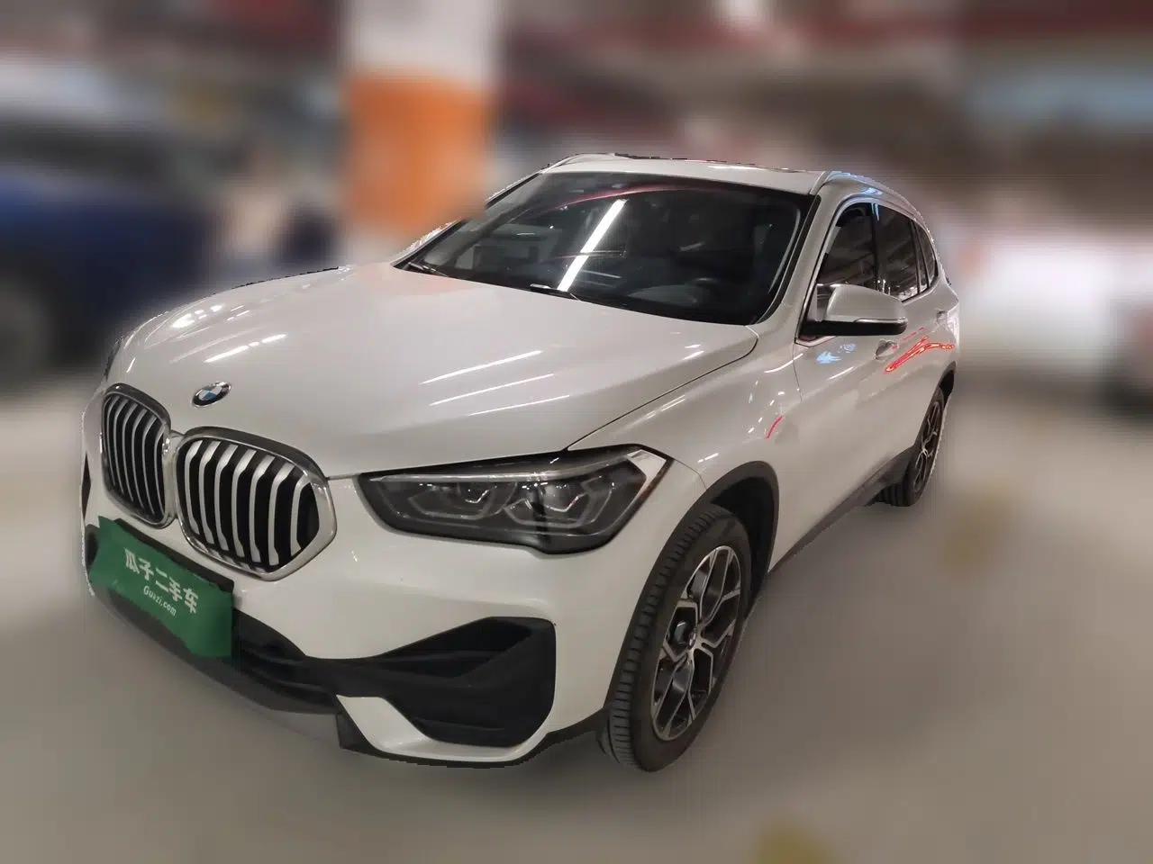 BMW X1 2022 sDrive25Li Leading Model — миниатюра 1