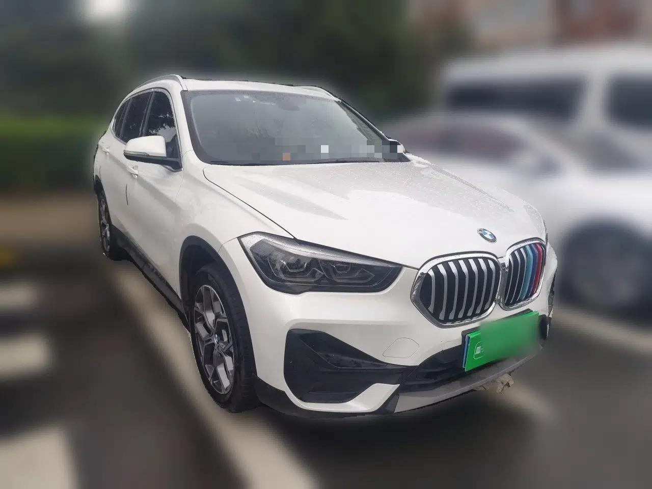 BMW X1 2020 sDrive25Li Leading Model — миниатюра 3