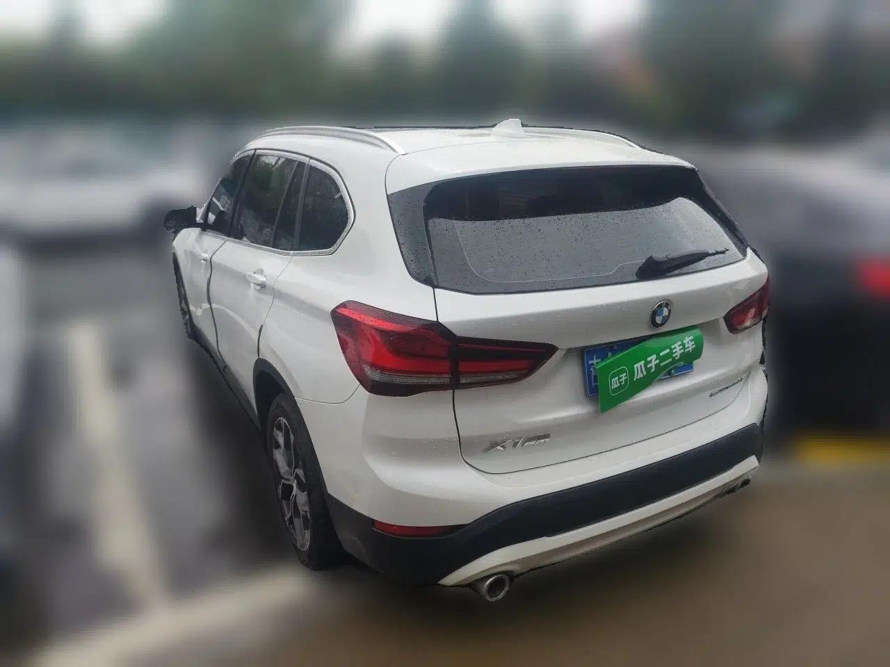 BMW X1 2020 sDrive25Li Leading Model — миниатюра 4