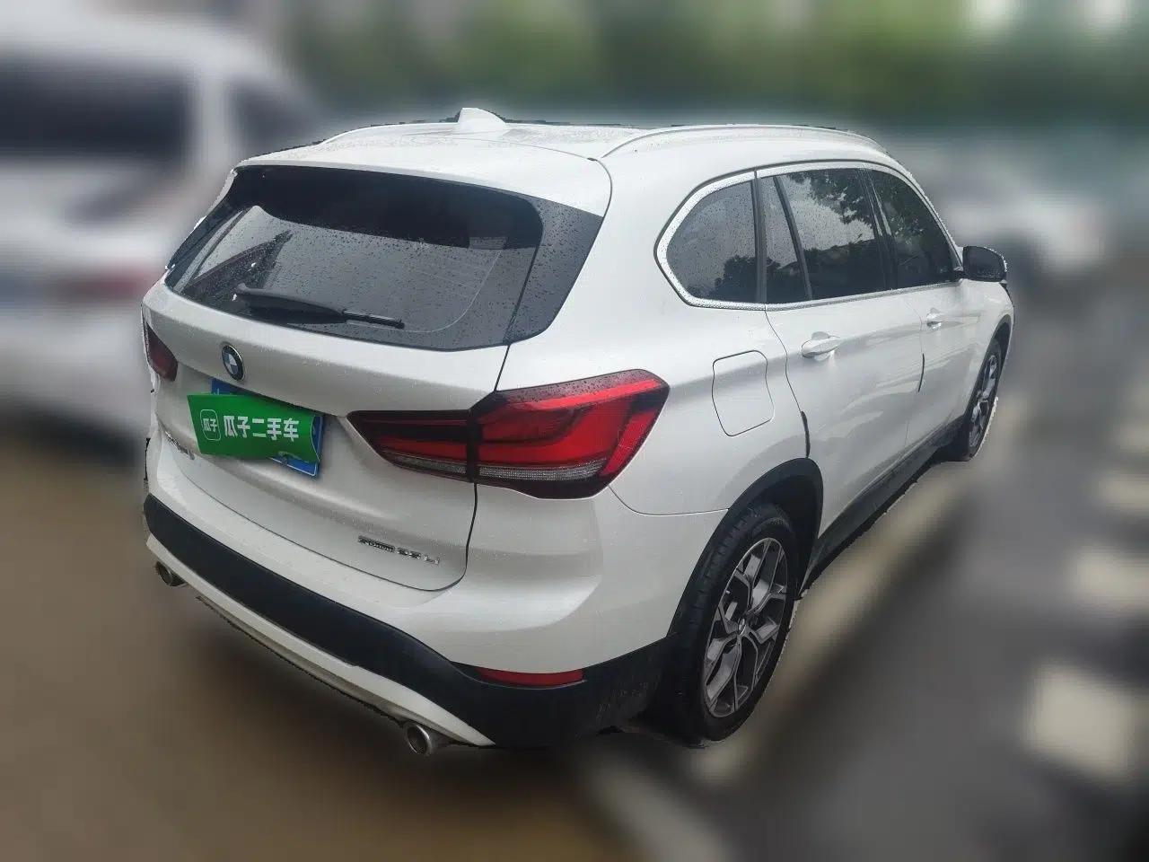 BMW X1 2020 sDrive25Li Leading Model — миниатюра 6