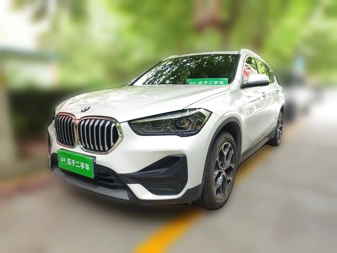 BMW X1 2022 sDrive25Li Leading Model — миниатюра 1