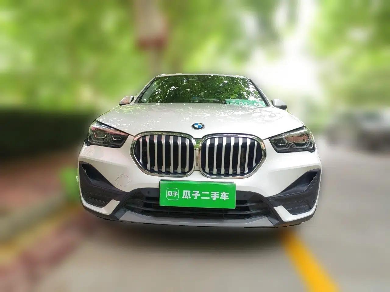 BMW X1 2022 sDrive25Li Leading Model — миниатюра 2