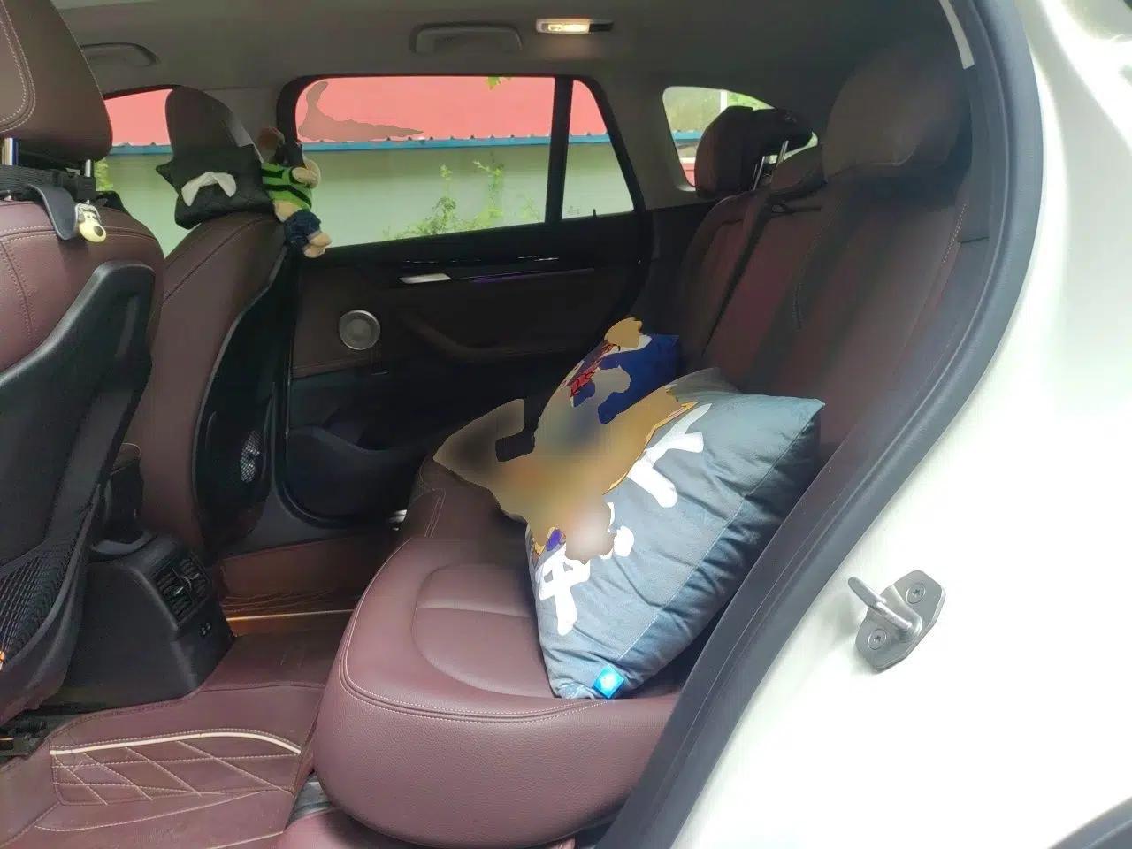 BMW X1 2022 sDrive25Li Leading Model — миниатюра 17