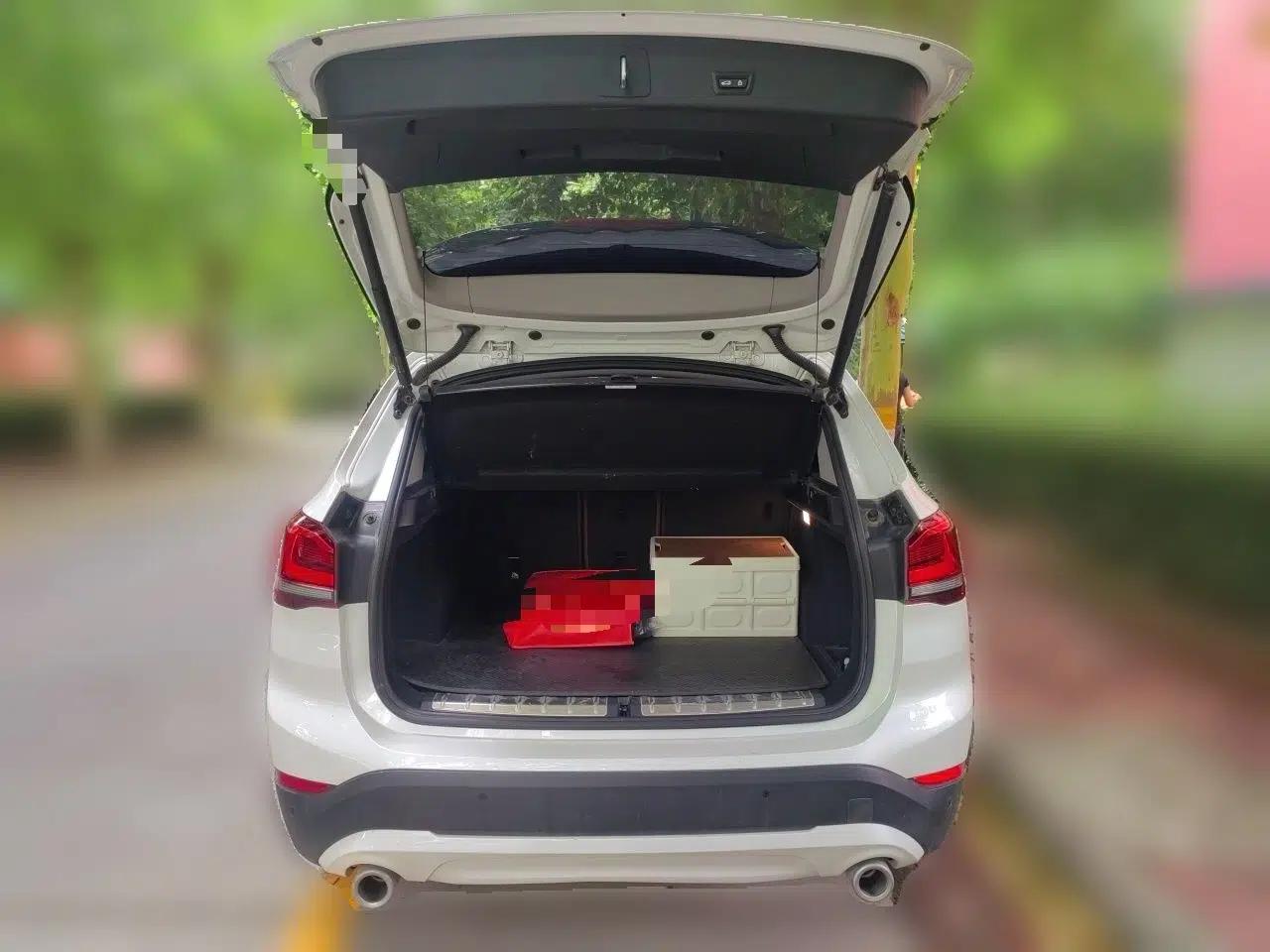 BMW X1 2022 sDrive25Li Leading Model — миниатюра 19