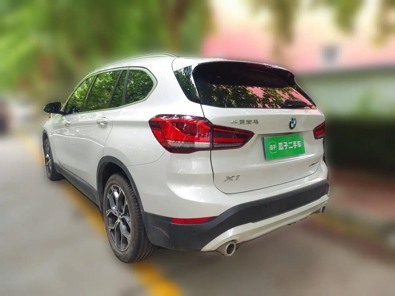 BMW X1 2022 sDrive25Li Leading Model — миниатюра 4