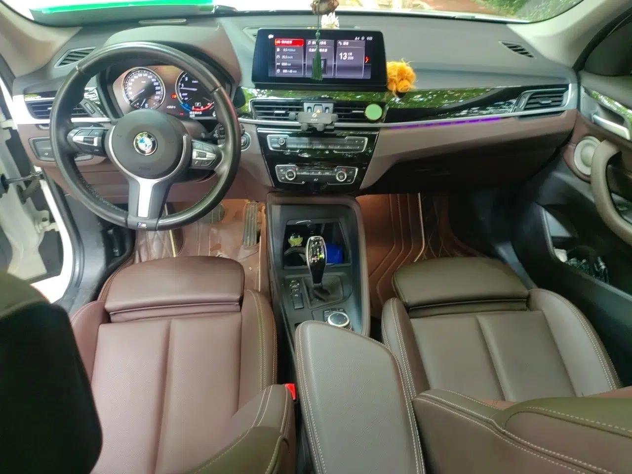 BMW X1 2022 sDrive25Li Leading Model — миниатюра 9