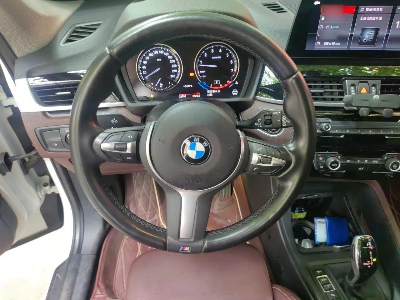 BMW X1 2022 sDrive25Li Leading Model — миниатюра 10