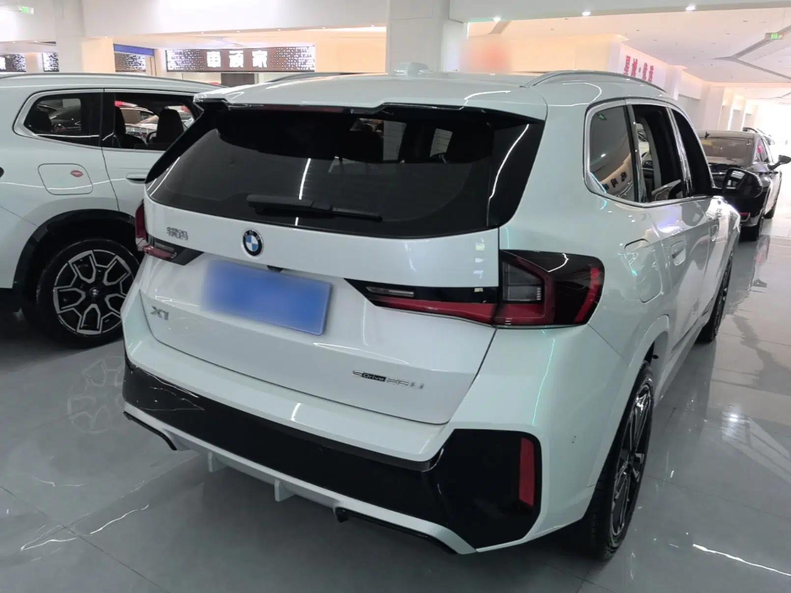BMW X1 2024 sDrive25Li M Sport Package — миниатюра 6