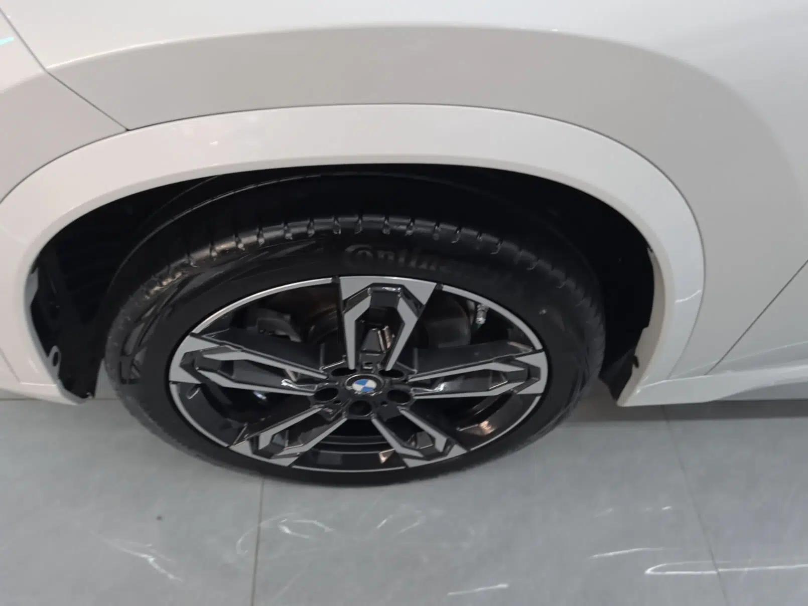 BMW X1 2024 sDrive25Li M Sport Package — миниатюра 10