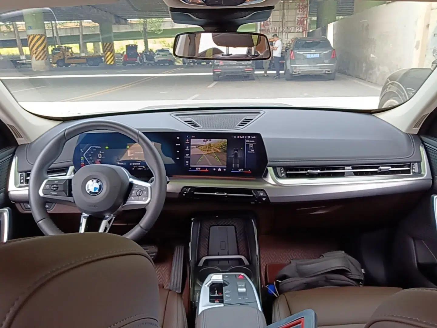 BMW X1 2025 Model sDrive25Li M Sport Package — миниатюра 17