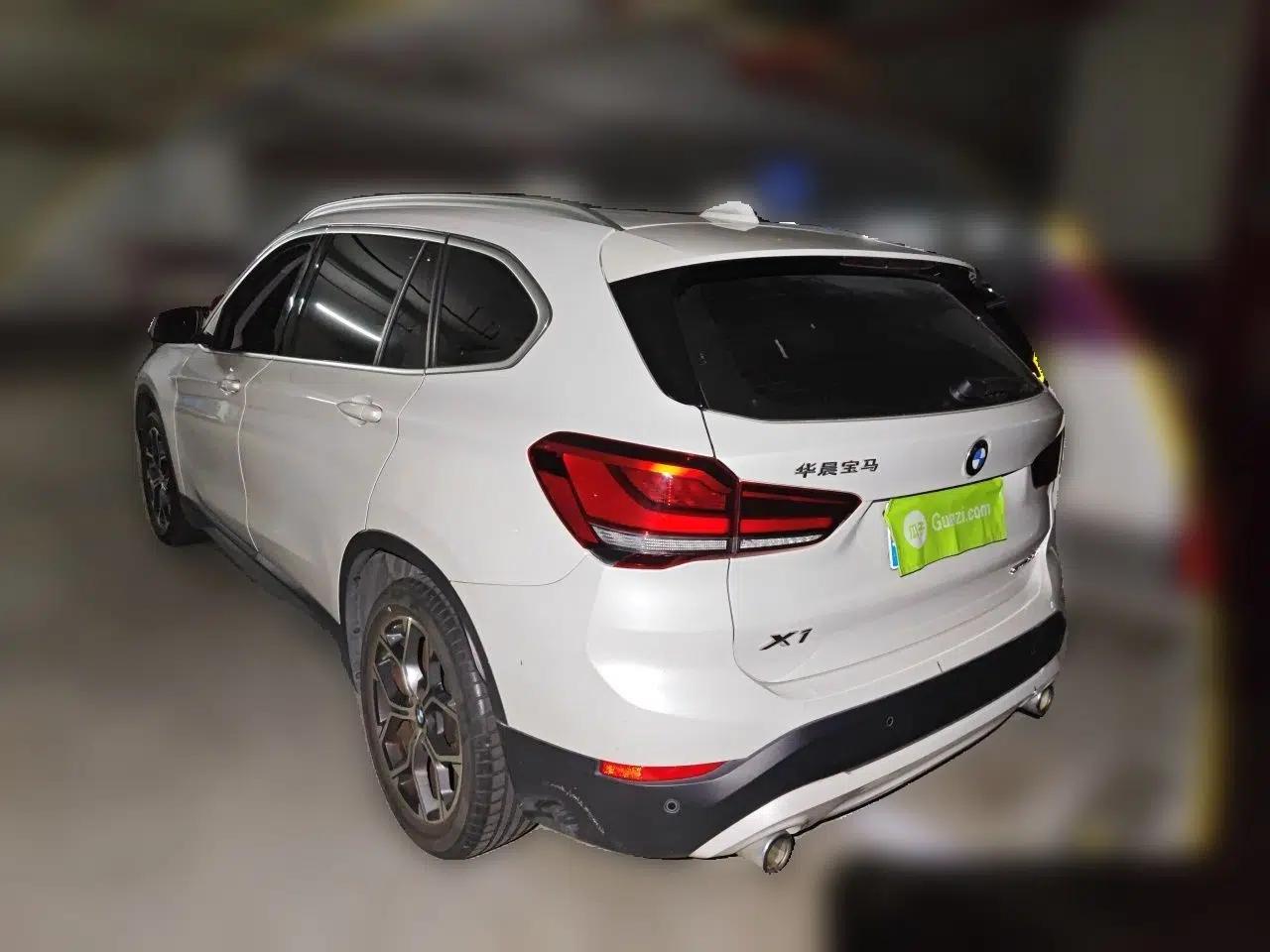 BMW X1 2022 sDrive25Li Leading Model — миниатюра 4