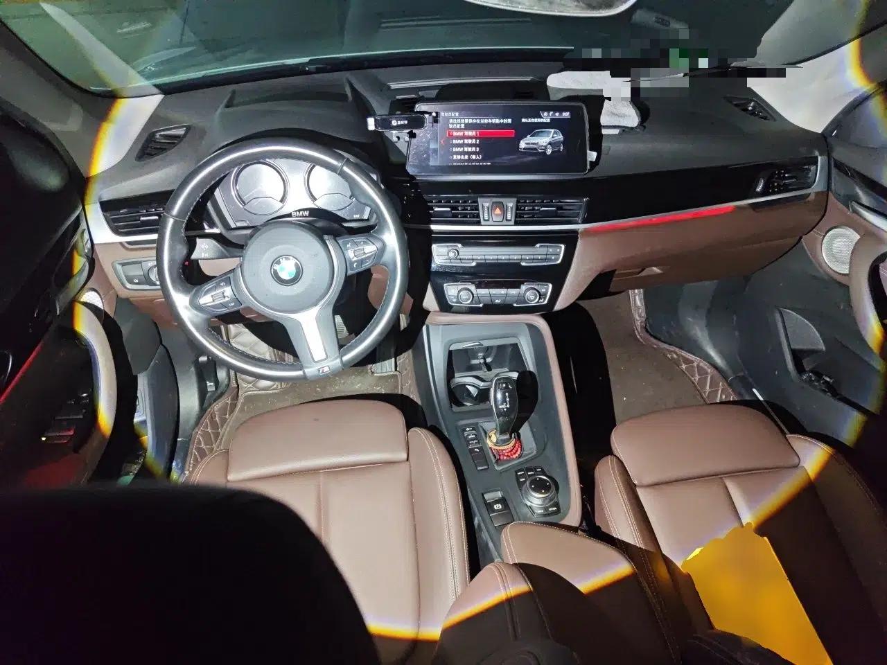 BMW X1 2022 sDrive25Li Leading Model — миниатюра 9