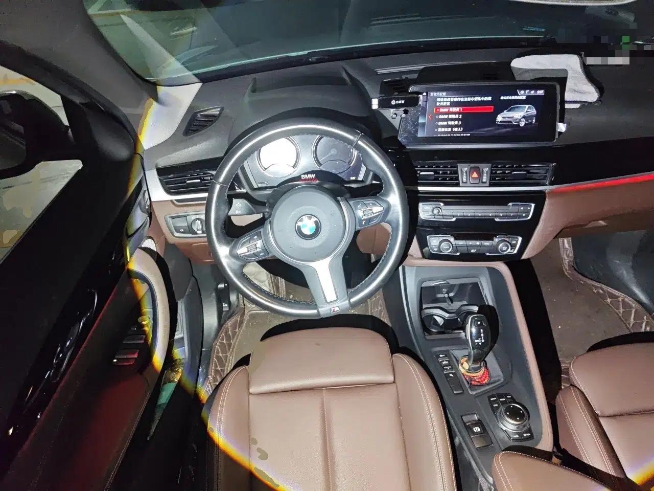 BMW X1 2022 sDrive25Li Leading Model — миниатюра 10
