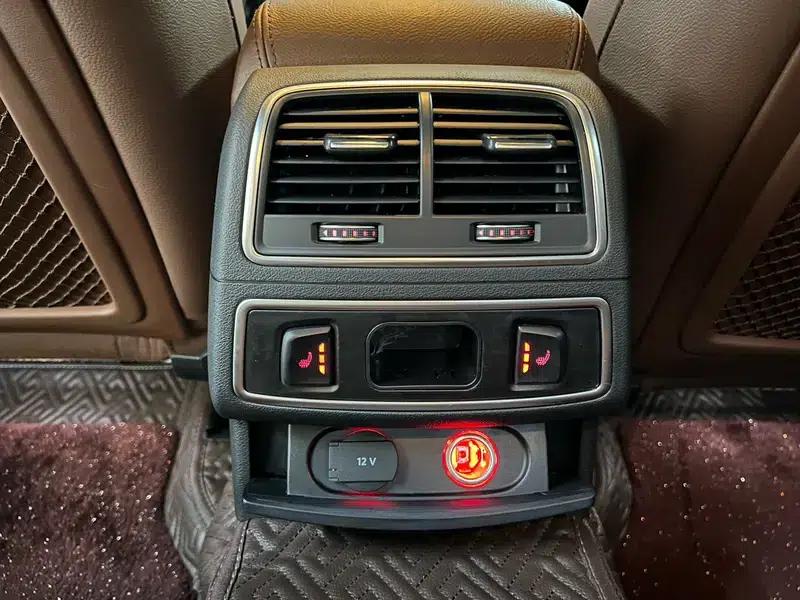Audi A6L 2018 30th Anniversary Edition 35 TFSI Fashion Model — миниатюра 8