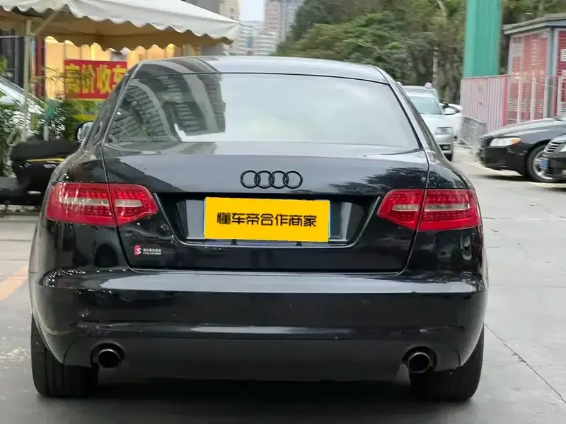 Audi A6L 2011 2.0 TFSI Automatic Standard Edition — миниатюра 4