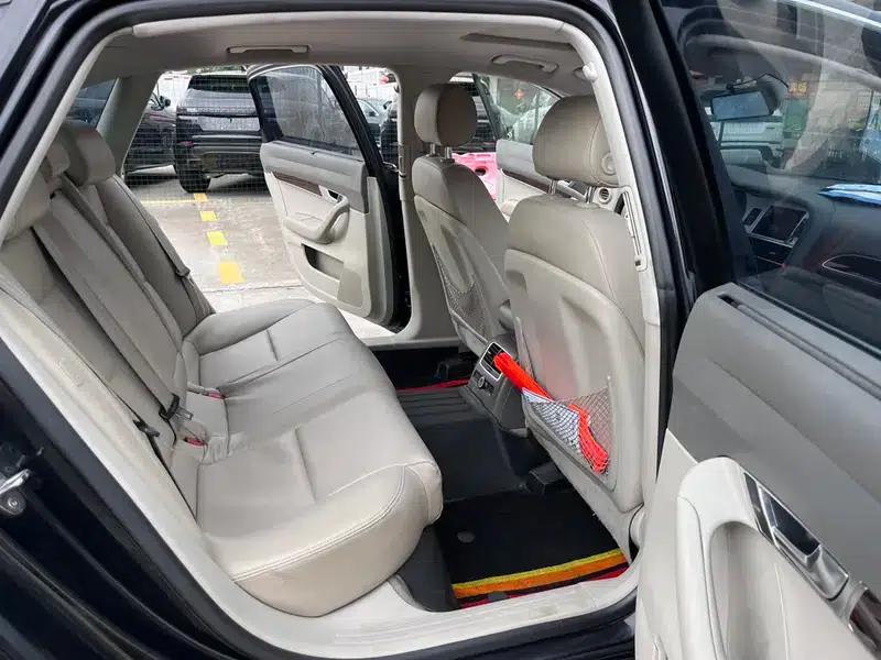 Audi A6L 2011 2.0 TFSI Automatic Standard Edition — миниатюра 14