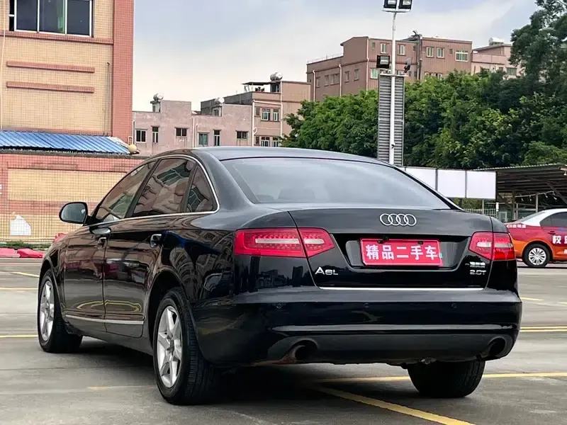 Audi A6L 2011 2.0 TFSI Automatic Standard Edition — миниатюра 4