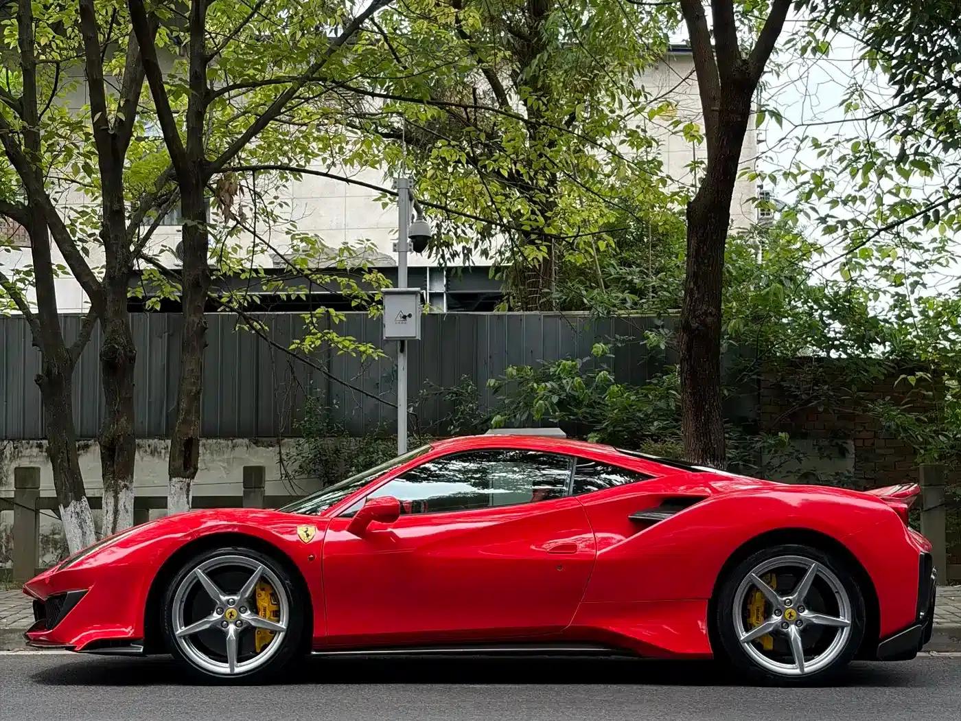 2015 Ferrari 488 GTB — миниатюра 2