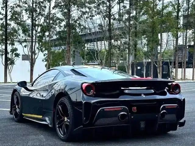 2015 Ferrari 488 GTB — миниатюра 12
