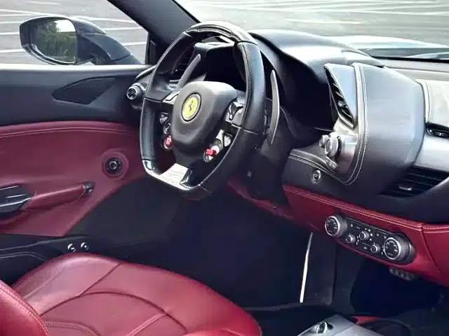 2015 Ferrari 488 GTB — миниатюра 15