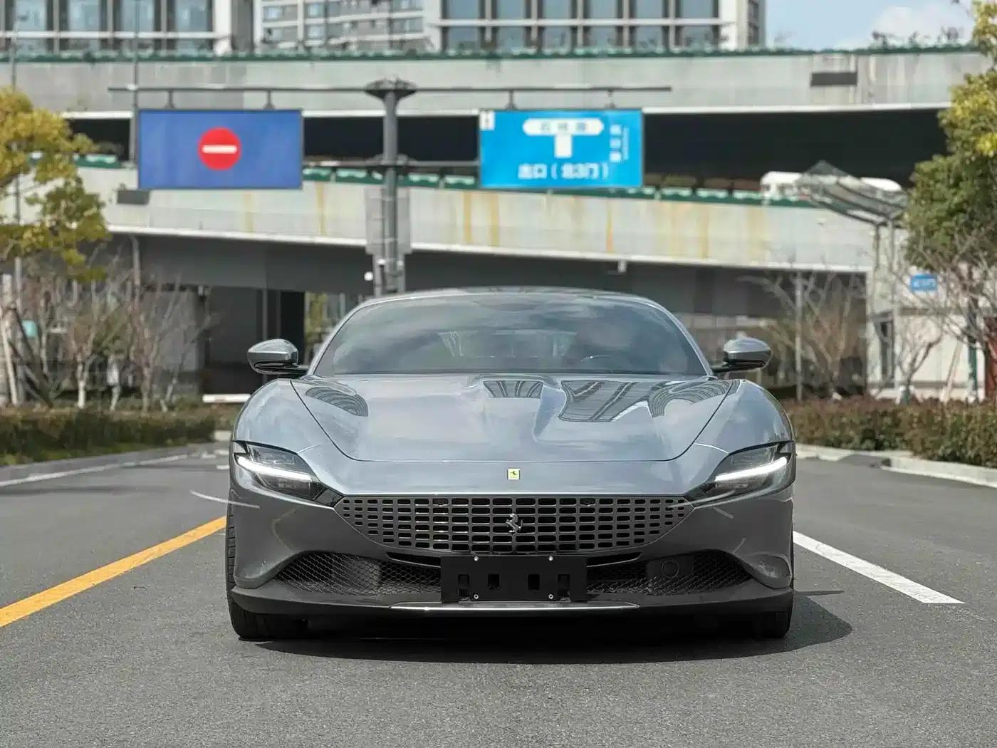 Roma 2020 3.9T V8 — миниатюра 2