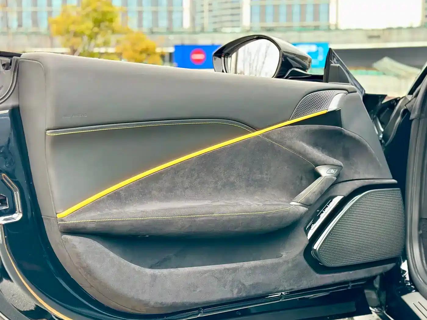 Roma 2020 3.9T V8 — миниатюра 16