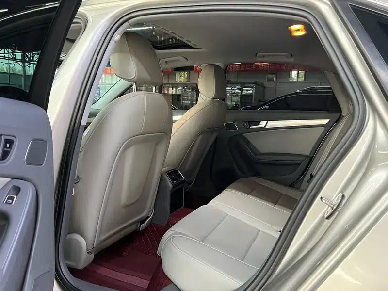 Audi A4L 2015 35 TFSI Automatic Standard Edition — миниатюра 12