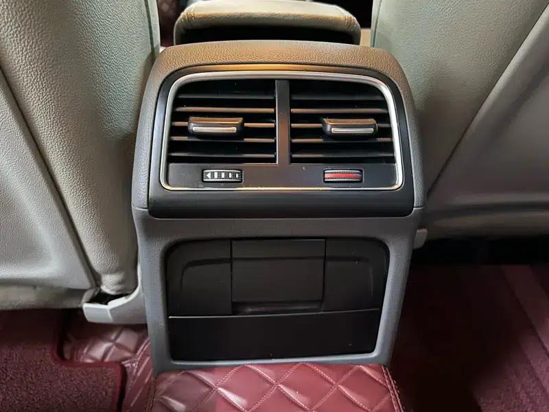 Audi A4L 2015 35 TFSI Automatic Standard Edition — миниатюра 8