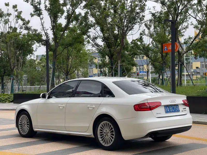 Audi A4L 2013 35 TFSI Automatic Technology Edition — миниатюра 4