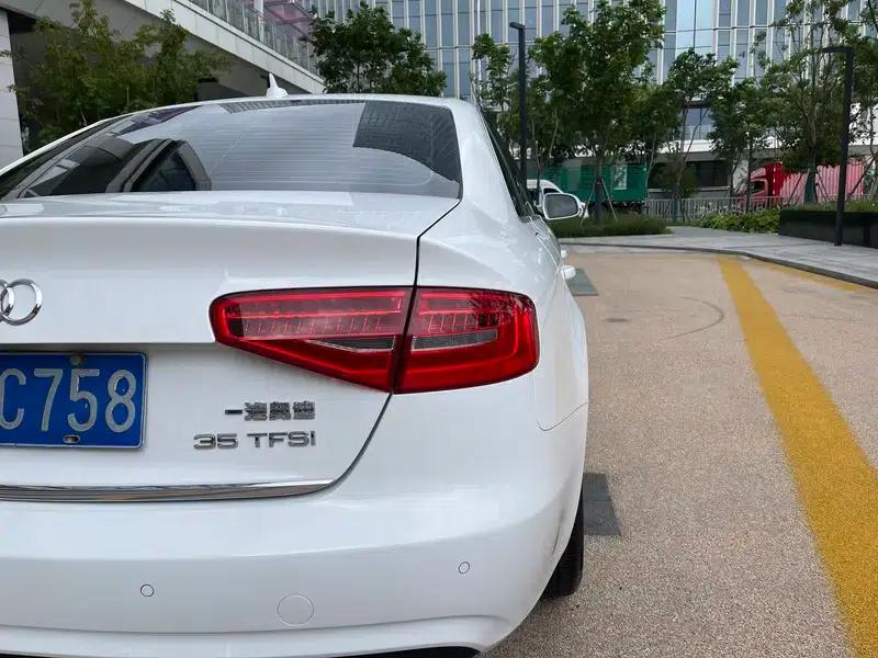 Audi A4L 2013 35 TFSI Automatic Technology Edition — миниатюра 7