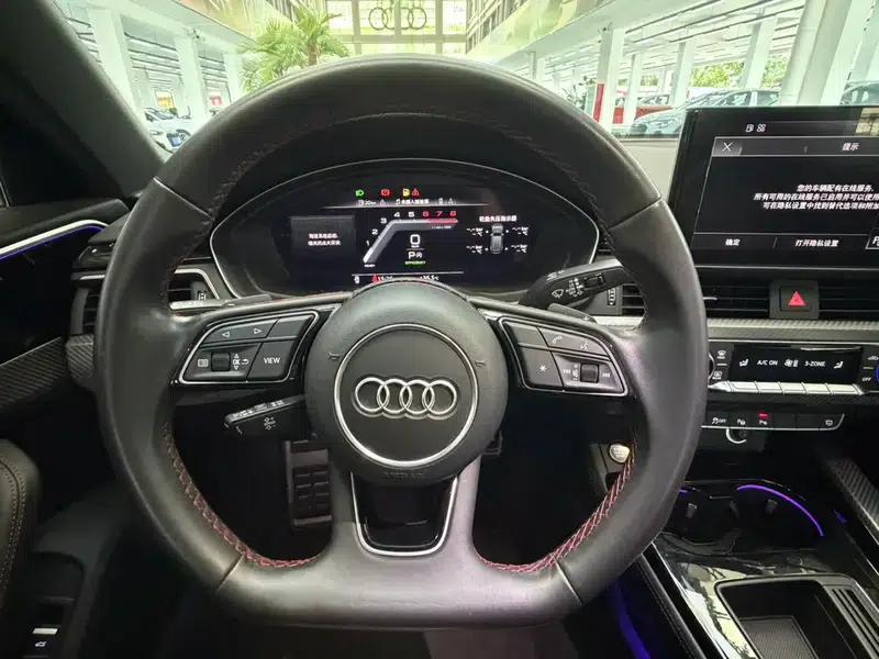Audi A4L 2022 40 TFSI quattro RS Package (Sports Edition) — миниатюра 11