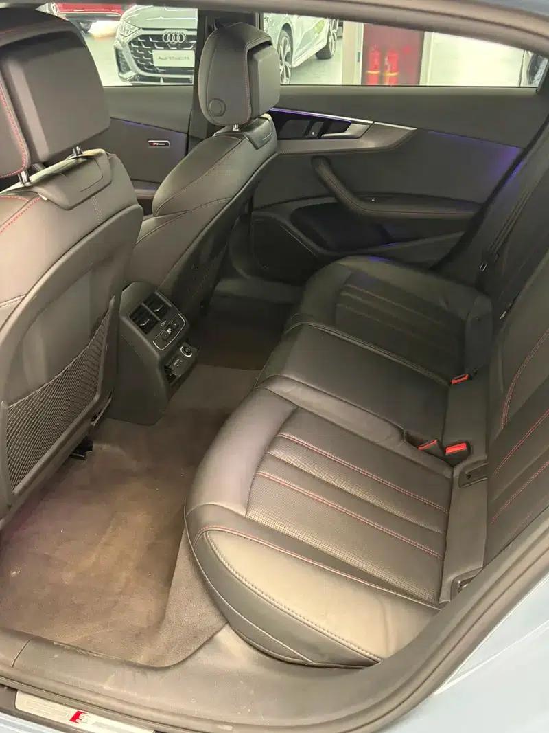 Audi A4L 2022 40 TFSI quattro RS Package (Sports Edition) — миниатюра 13